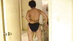 زوجة سمراء ناضجة ضربات سكسي امهات روسي الأزواج الديك ويحصل محروث